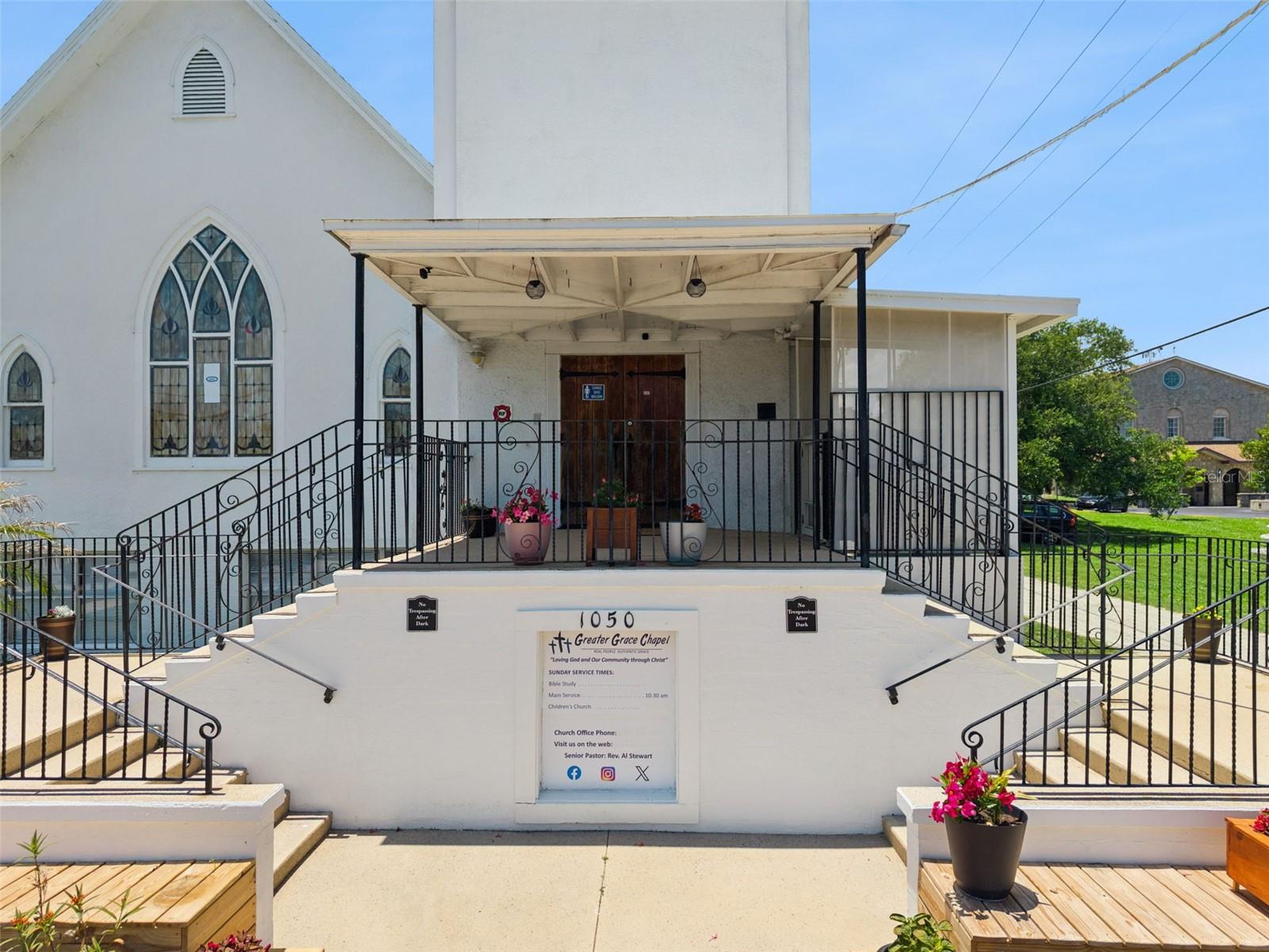 MASON & CARSWELLS HOLLY HILL - Commercial Sale