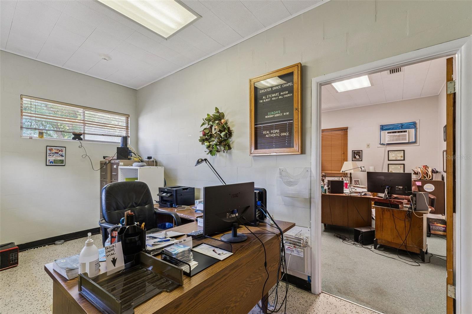 MASON & CARSWELLS HOLLY HILL - Commercial Sale