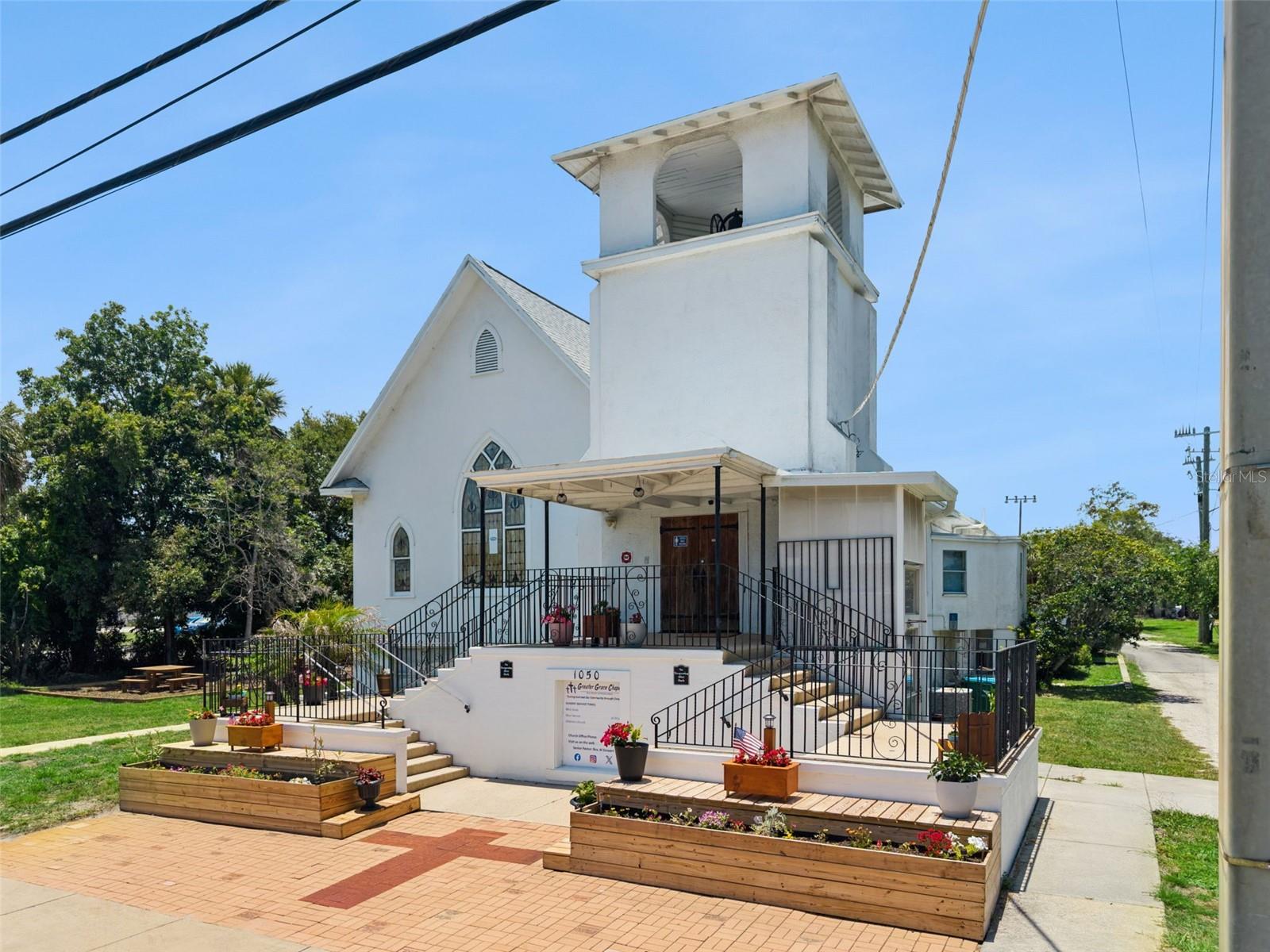 MASON & CARSWELLS HOLLY HILL - Commercial Sale