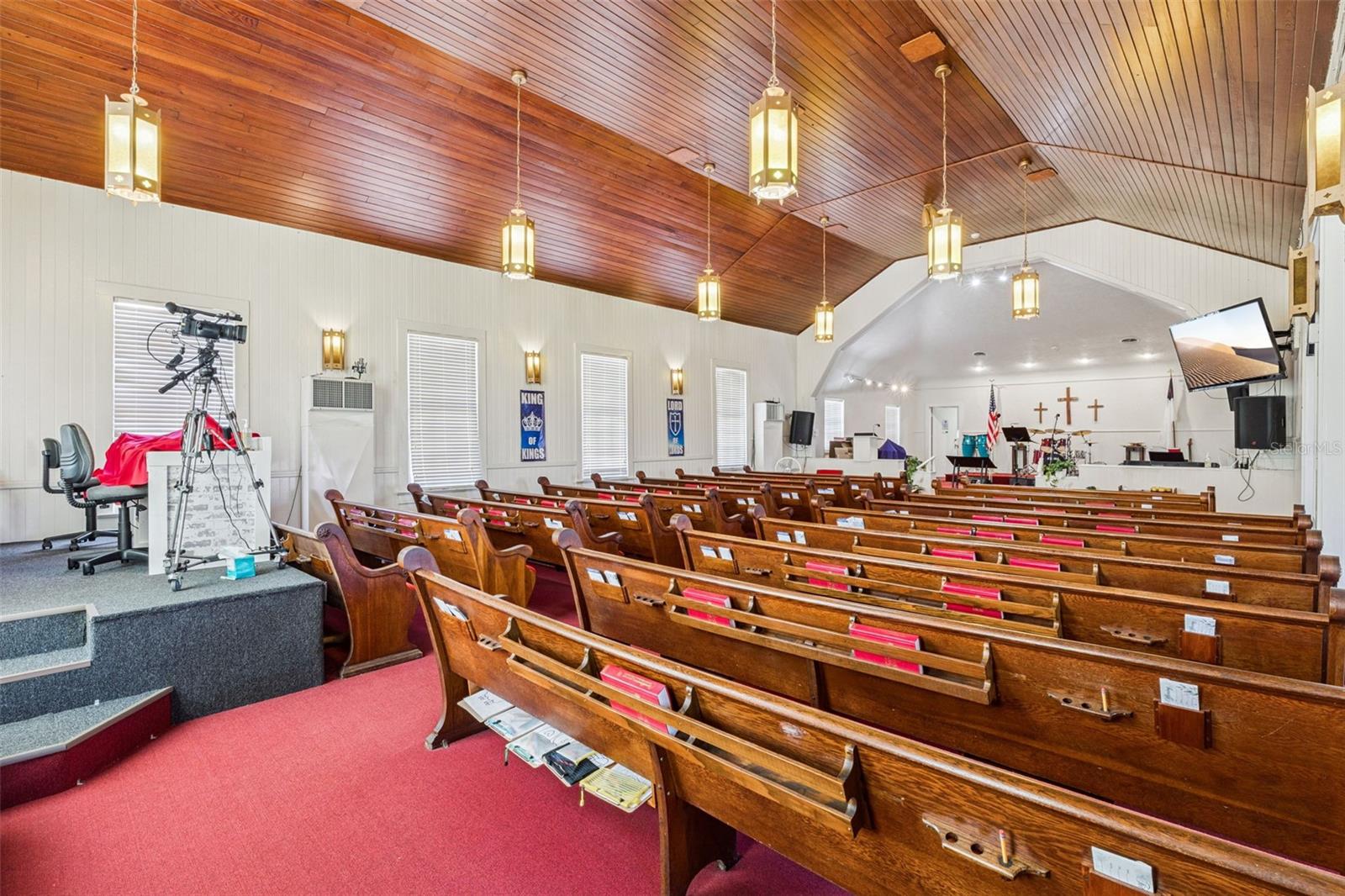 MASON & CARSWELLS HOLLY HILL - Commercial Sale