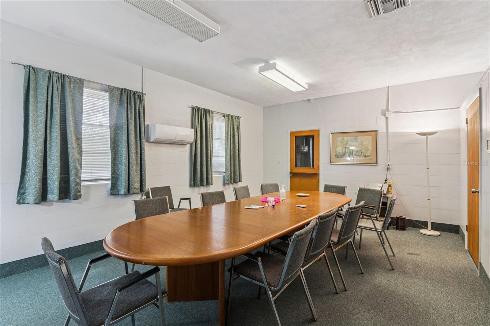 MASON & CARSWELLS HOLLY HILL - Commercial Sale