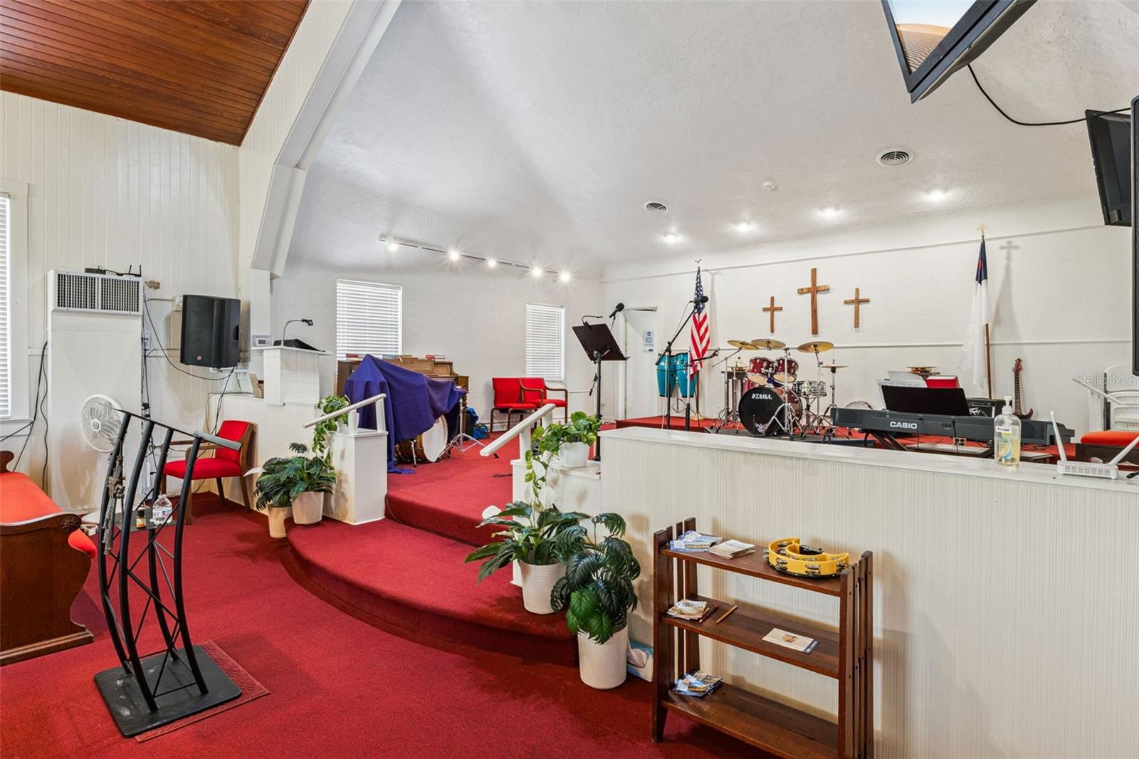 MASON & CARSWELLS HOLLY HILL - Commercial Sale