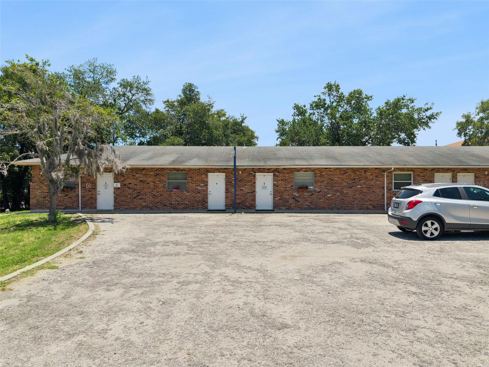 MASON & CARSWELLS HOLLY HILL - Commercial Sale