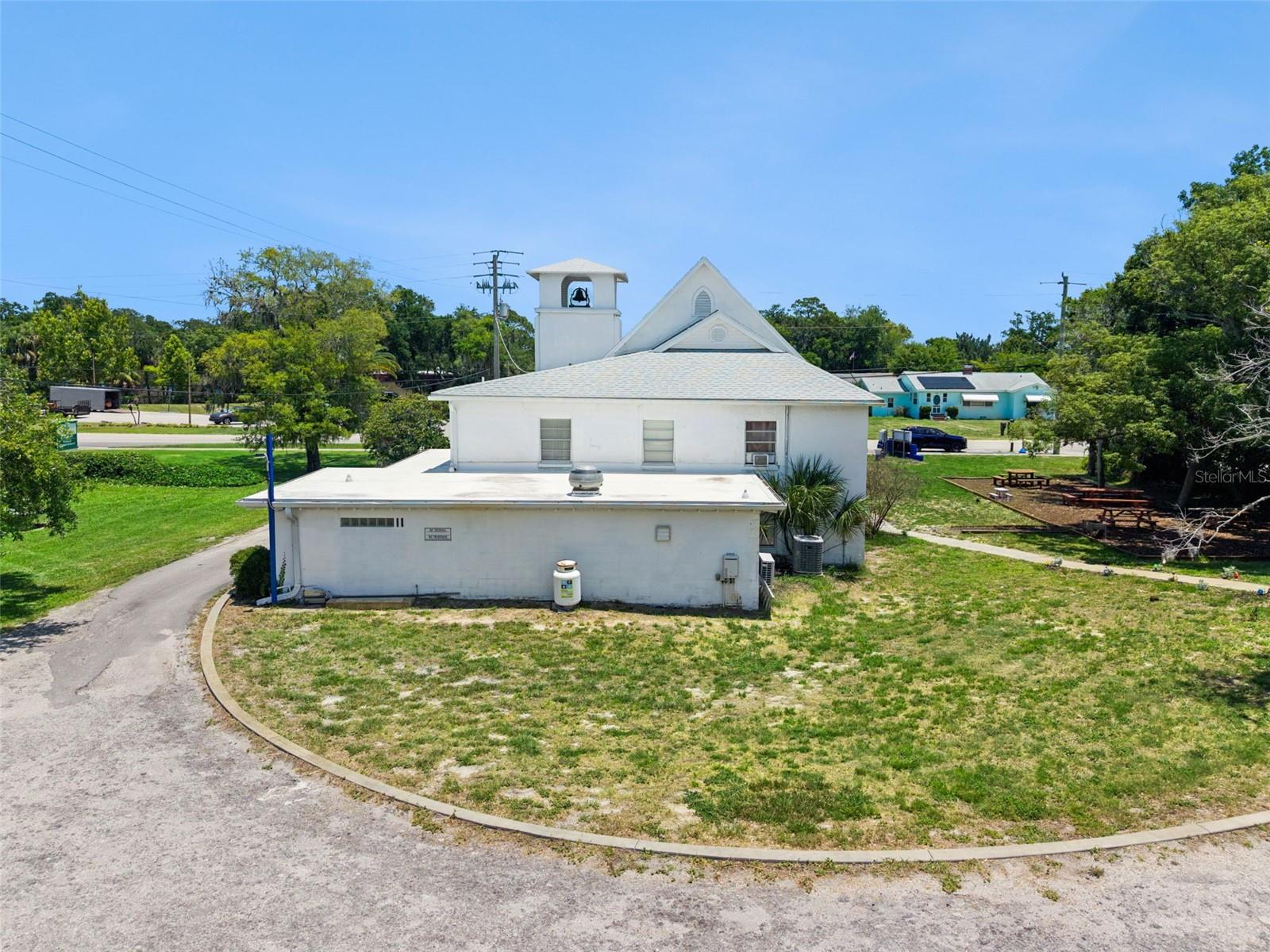 MASON & CARSWELLS HOLLY HILL - Commercial Sale