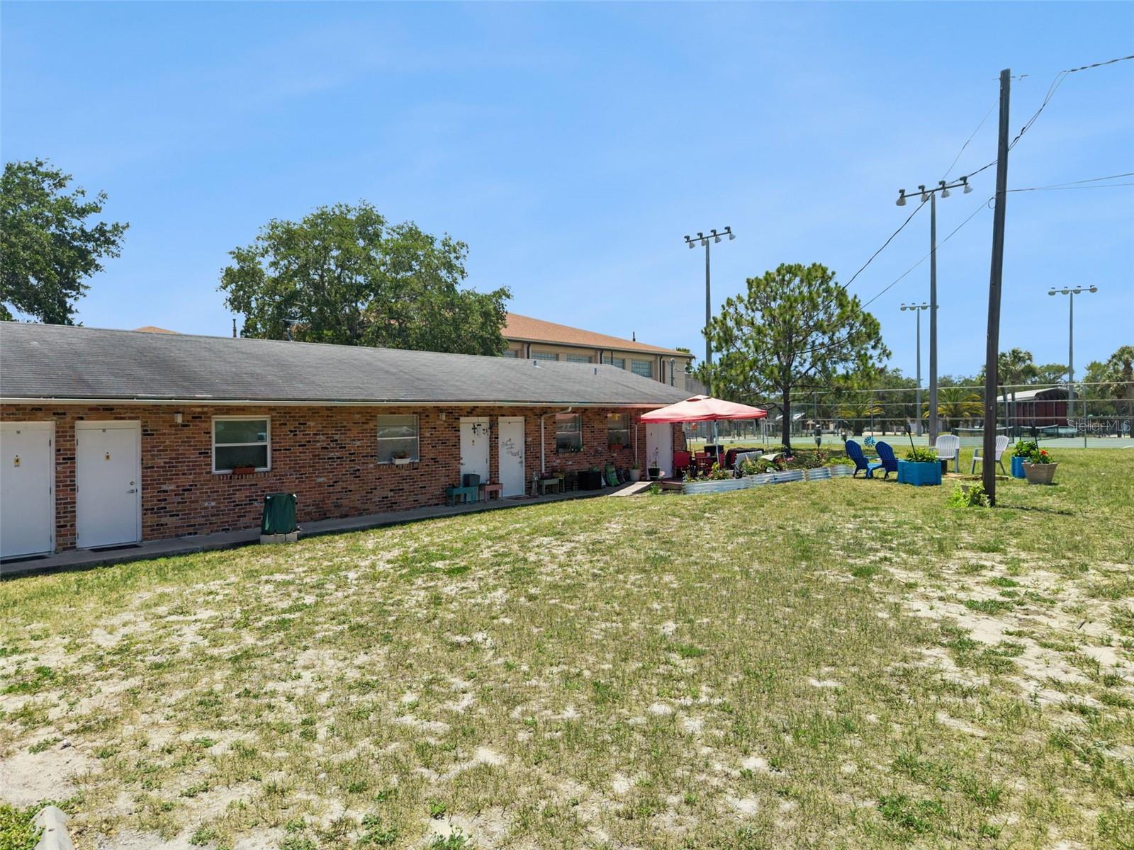 MASON & CARSWELLS HOLLY HILL - Commercial Sale