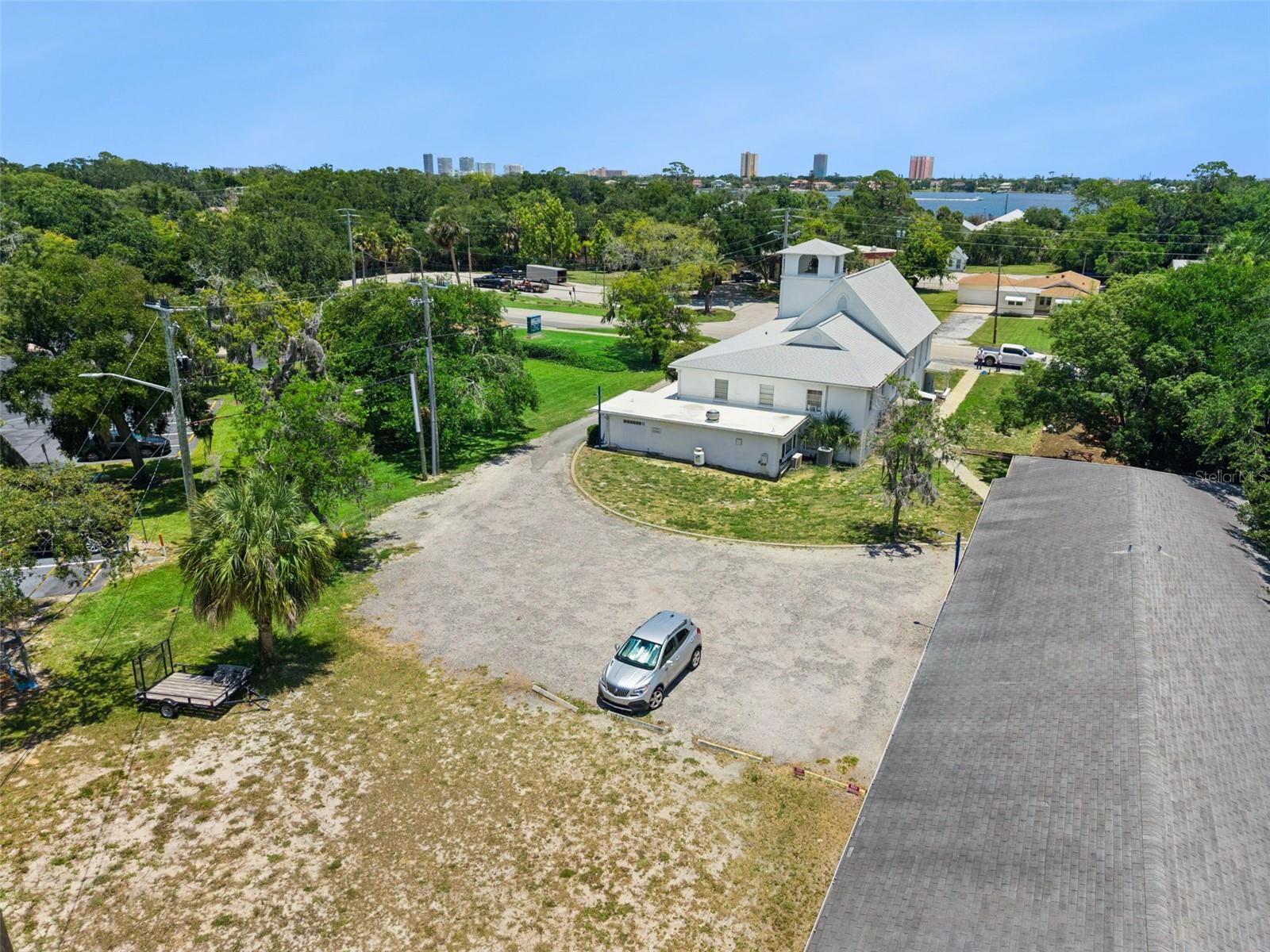 MASON & CARSWELLS HOLLY HILL - Commercial Sale