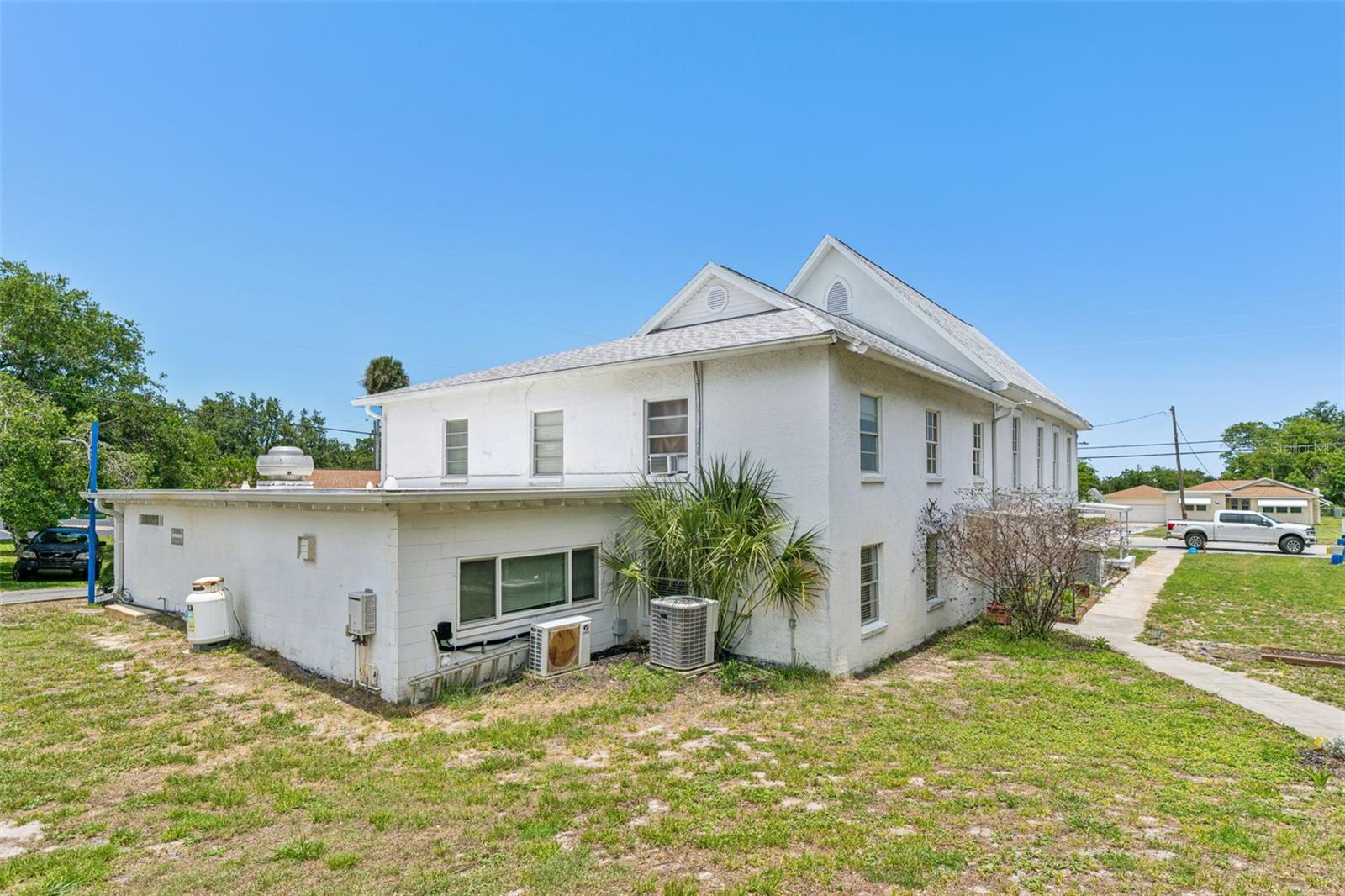 MASON & CARSWELLS HOLLY HILL - Commercial Sale