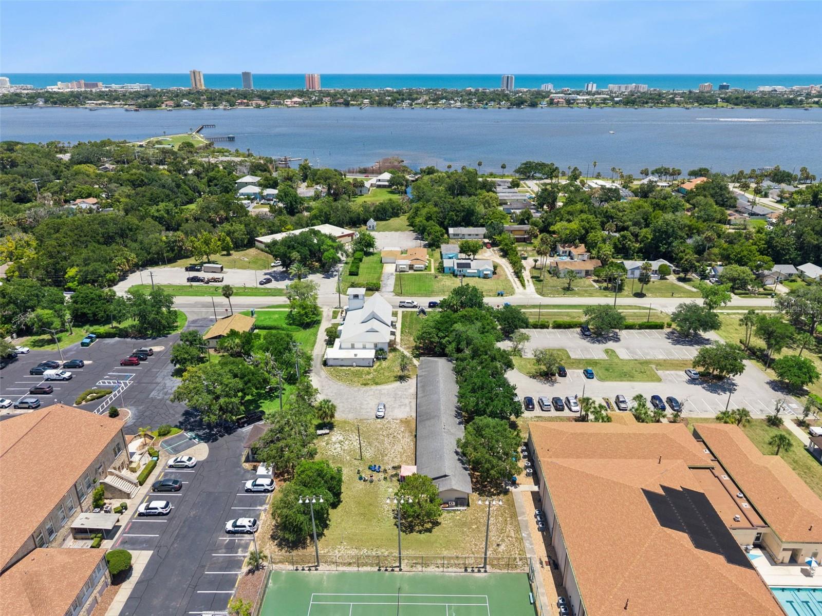 MASON & CARSWELLS HOLLY HILL - Commercial Sale