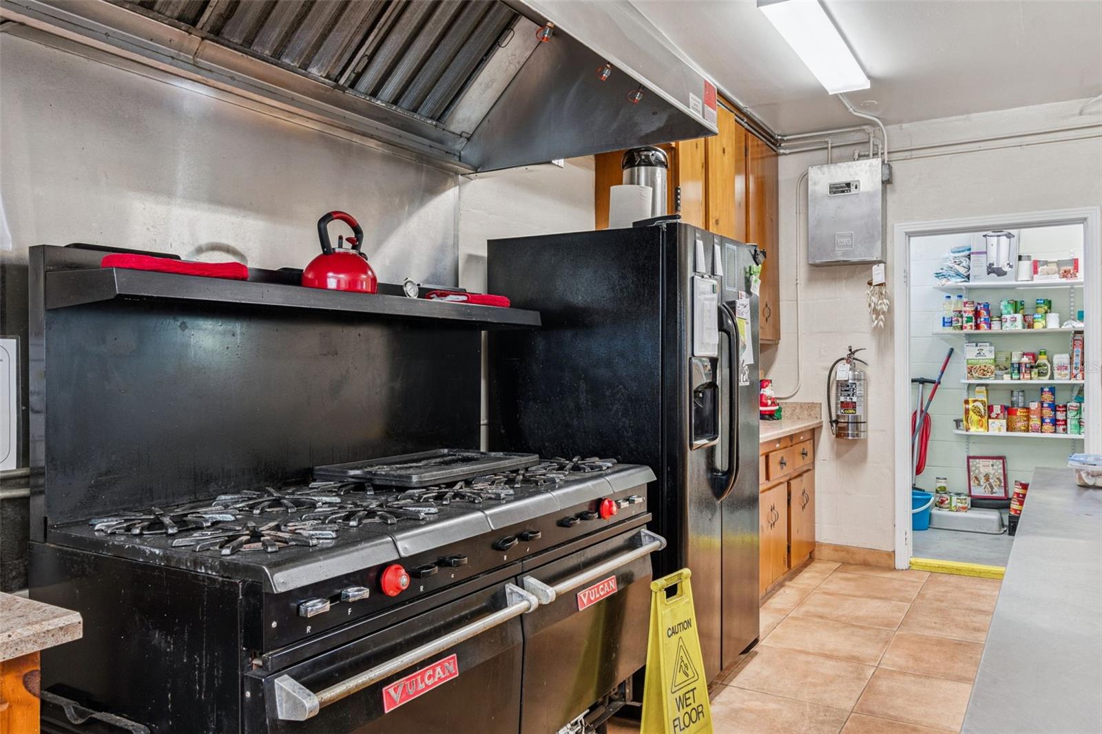 MASON & CARSWELLS HOLLY HILL - Commercial Sale