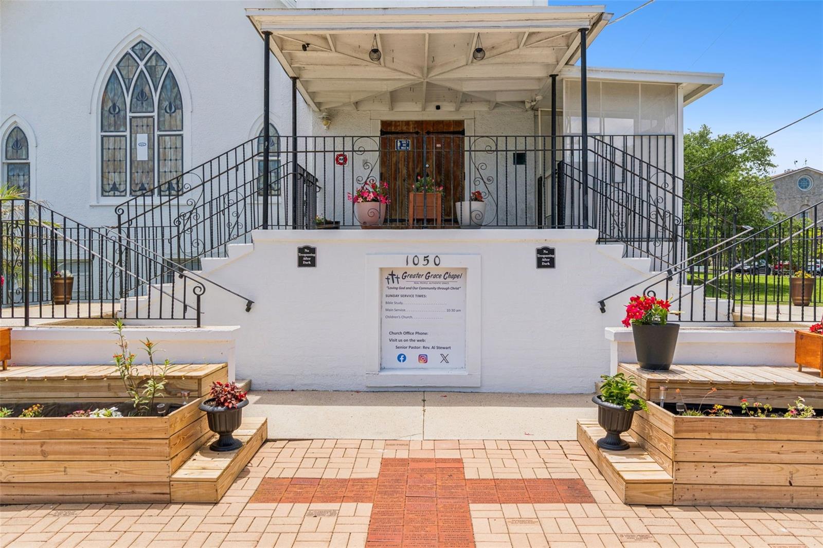 MASON & CARSWELLS HOLLY HILL - Commercial Sale