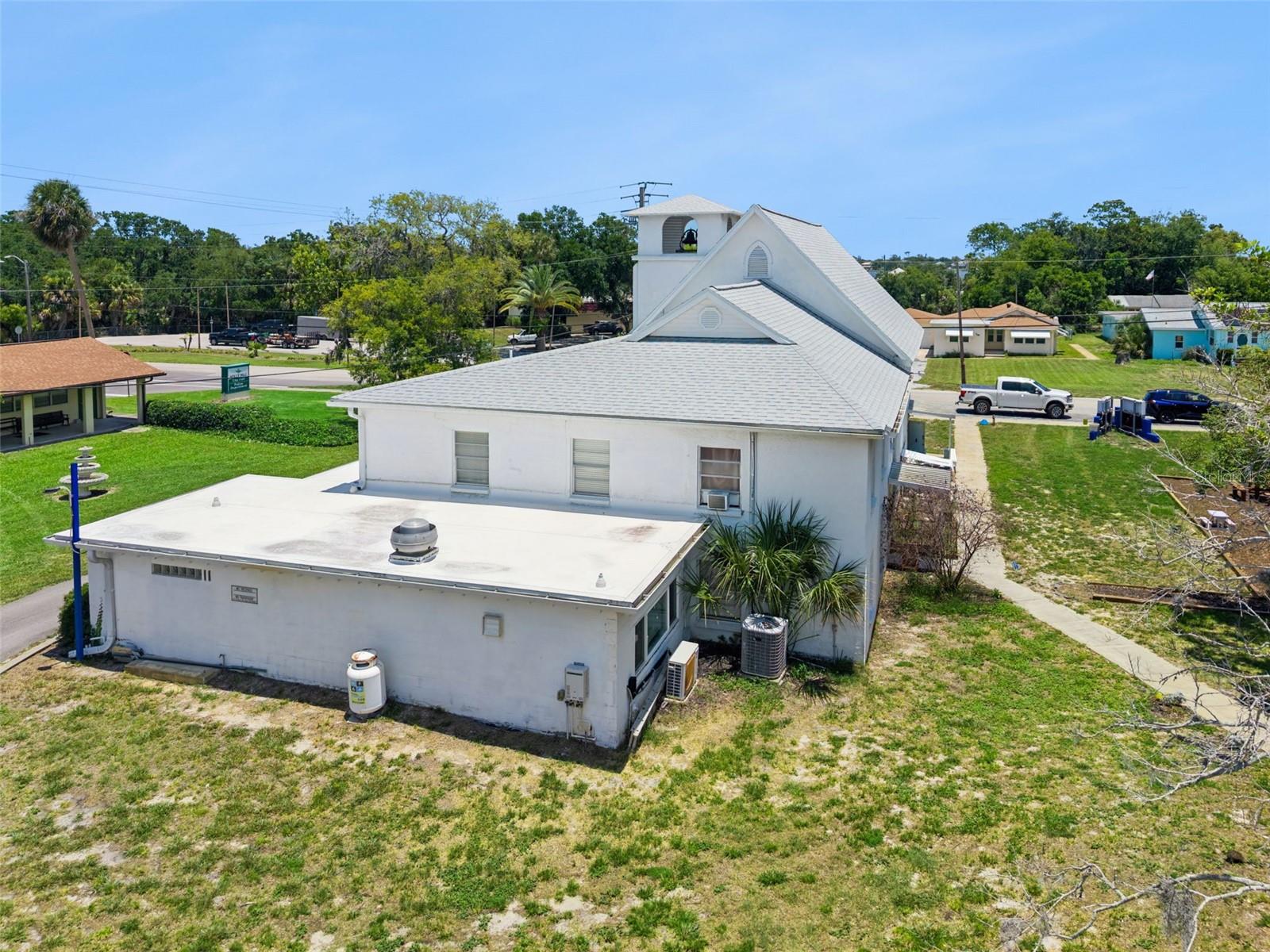 MASON & CARSWELLS HOLLY HILL - Commercial Sale