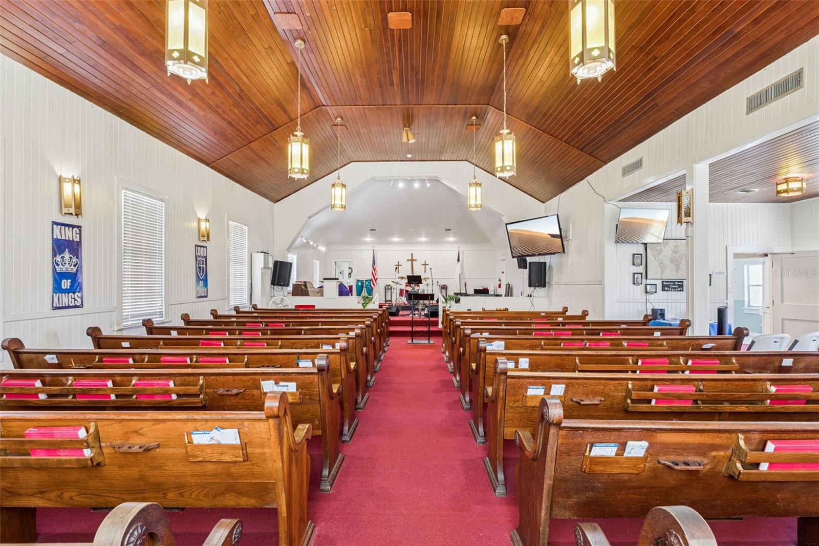MASON & CARSWELLS HOLLY HILL - Commercial Sale