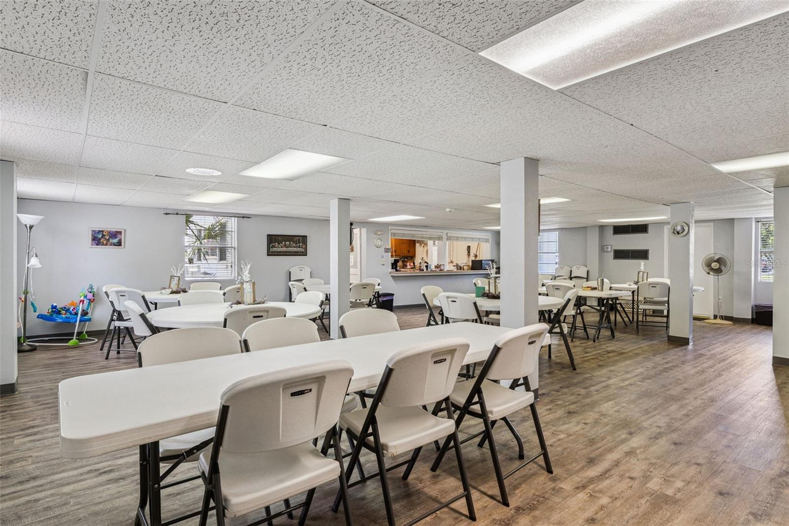 MASON & CARSWELLS HOLLY HILL - Commercial Sale
