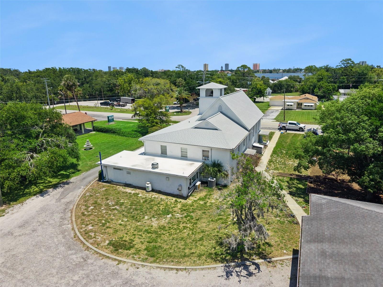 MASON & CARSWELLS HOLLY HILL - Commercial Sale
