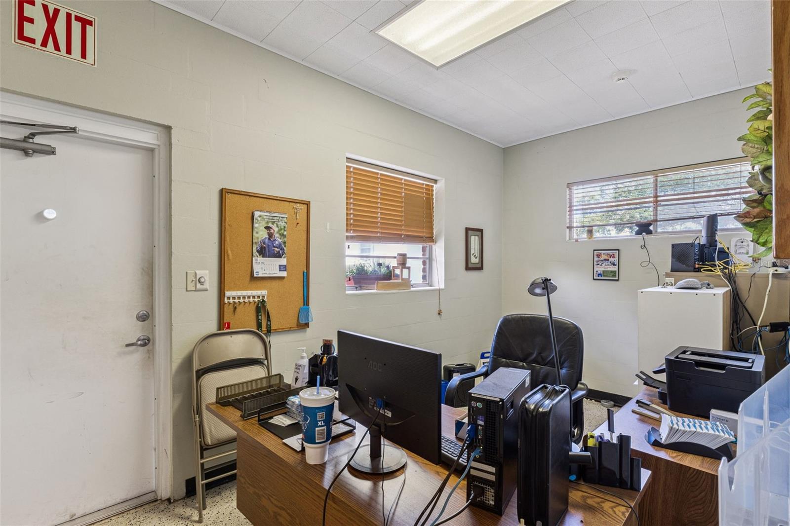 MASON & CARSWELLS HOLLY HILL - Commercial Sale
