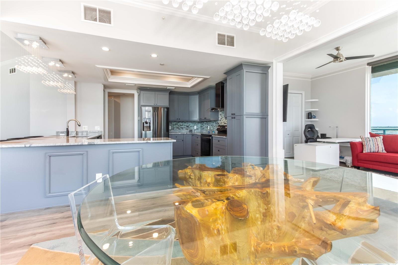 ULTIMAR THREE CONDO - Residential