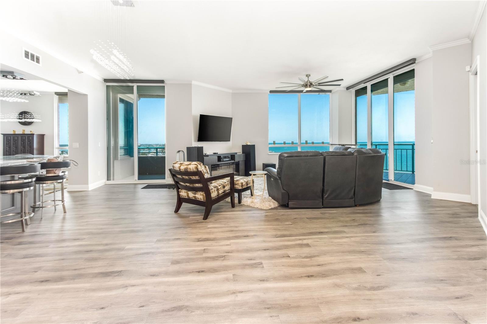 ULTIMAR THREE CONDO - Residential