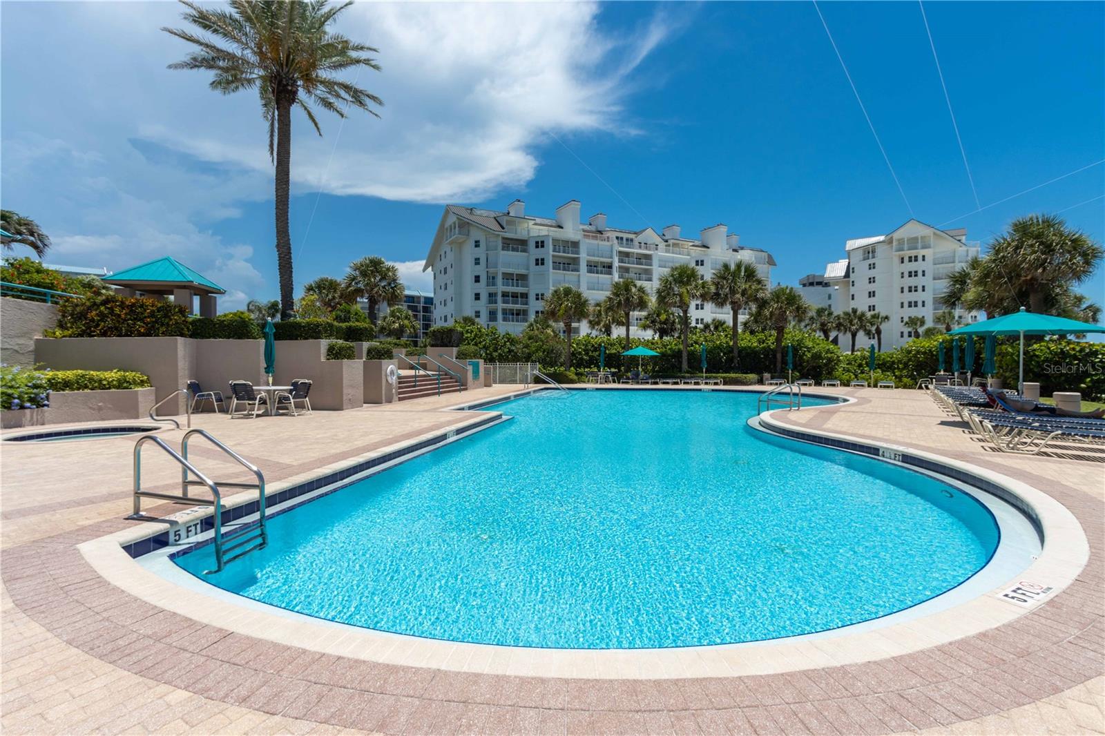 ULTIMAR THREE CONDO - Residential