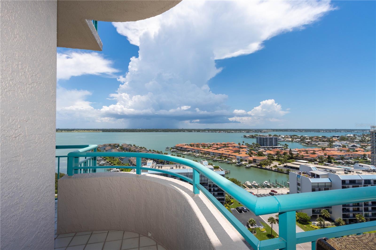 ULTIMAR THREE CONDO - Residential