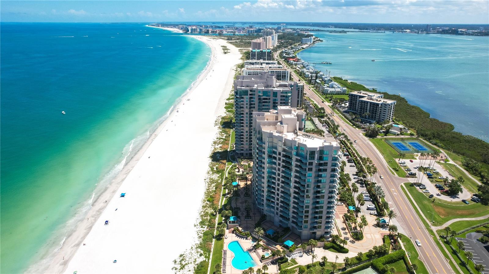 ULTIMAR THREE CONDO - Residential