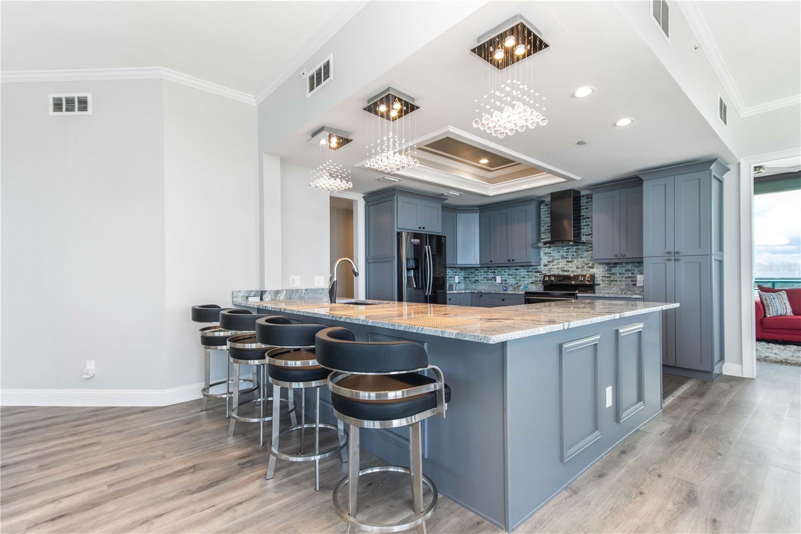 ULTIMAR THREE CONDO - Residential
