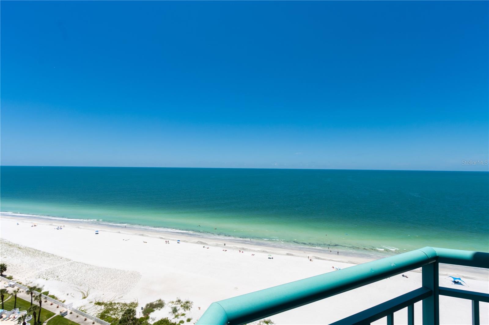 ULTIMAR THREE CONDO - Residential