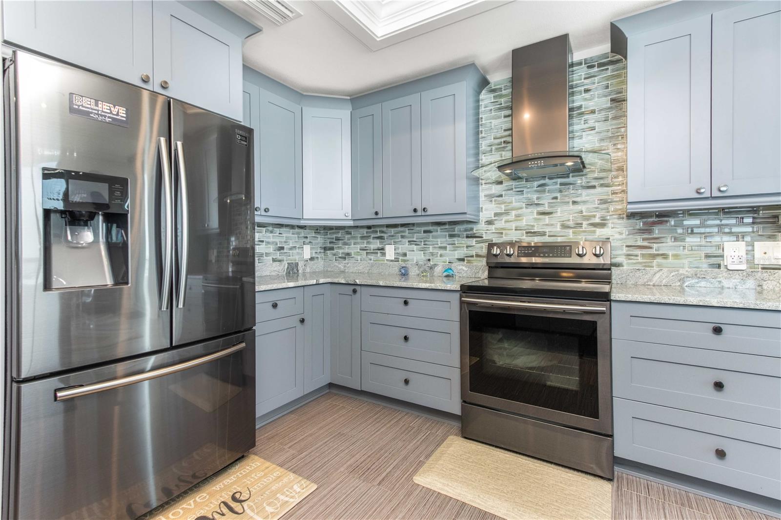 ULTIMAR THREE CONDO - Residential