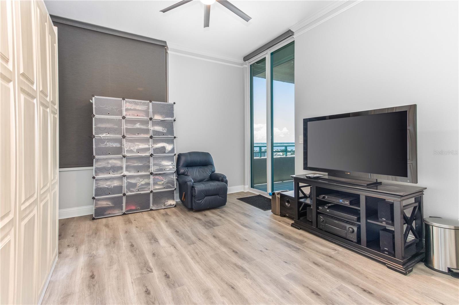 ULTIMAR THREE CONDO - Residential