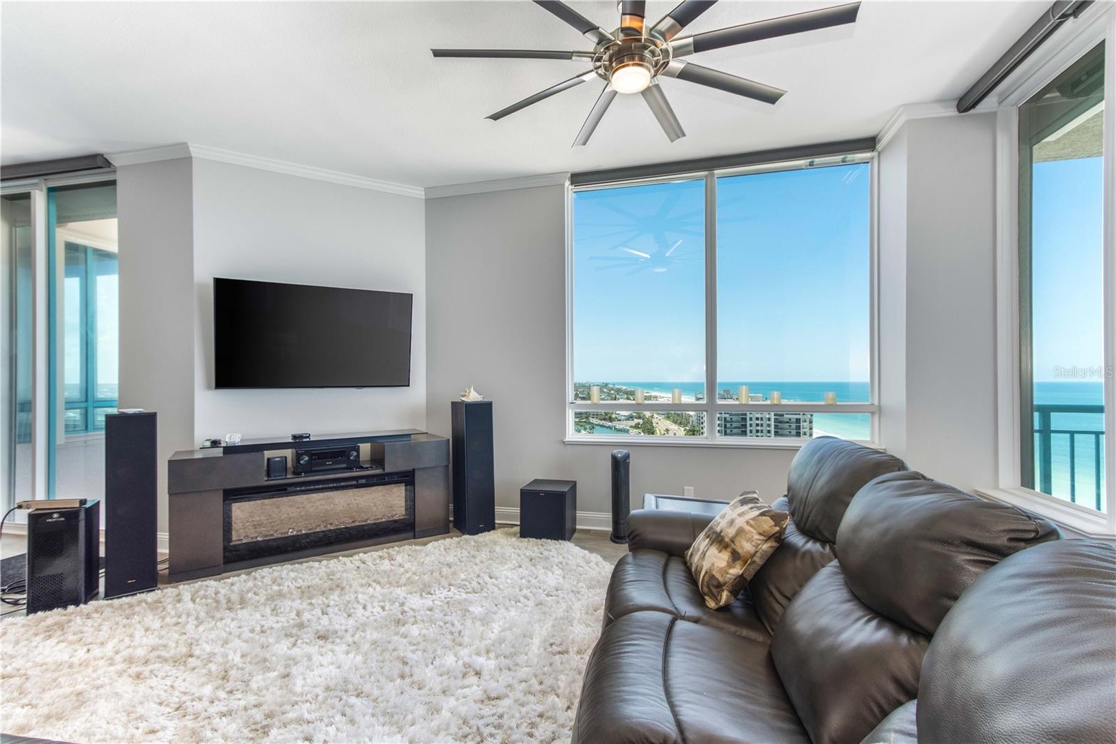 ULTIMAR THREE CONDO - Residential