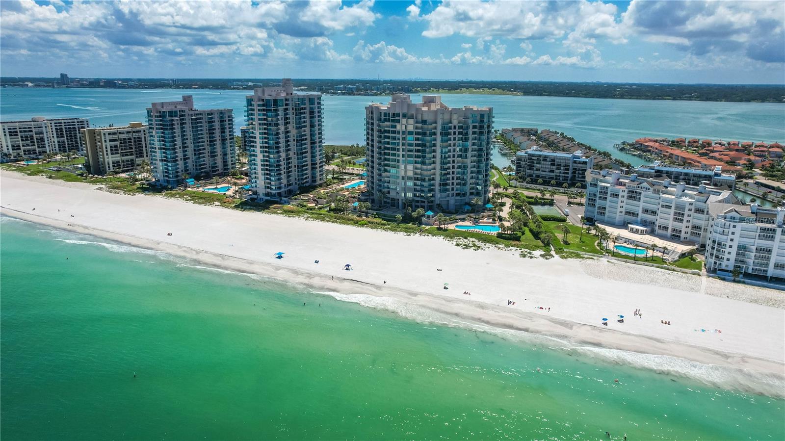 ULTIMAR THREE CONDO - Residential