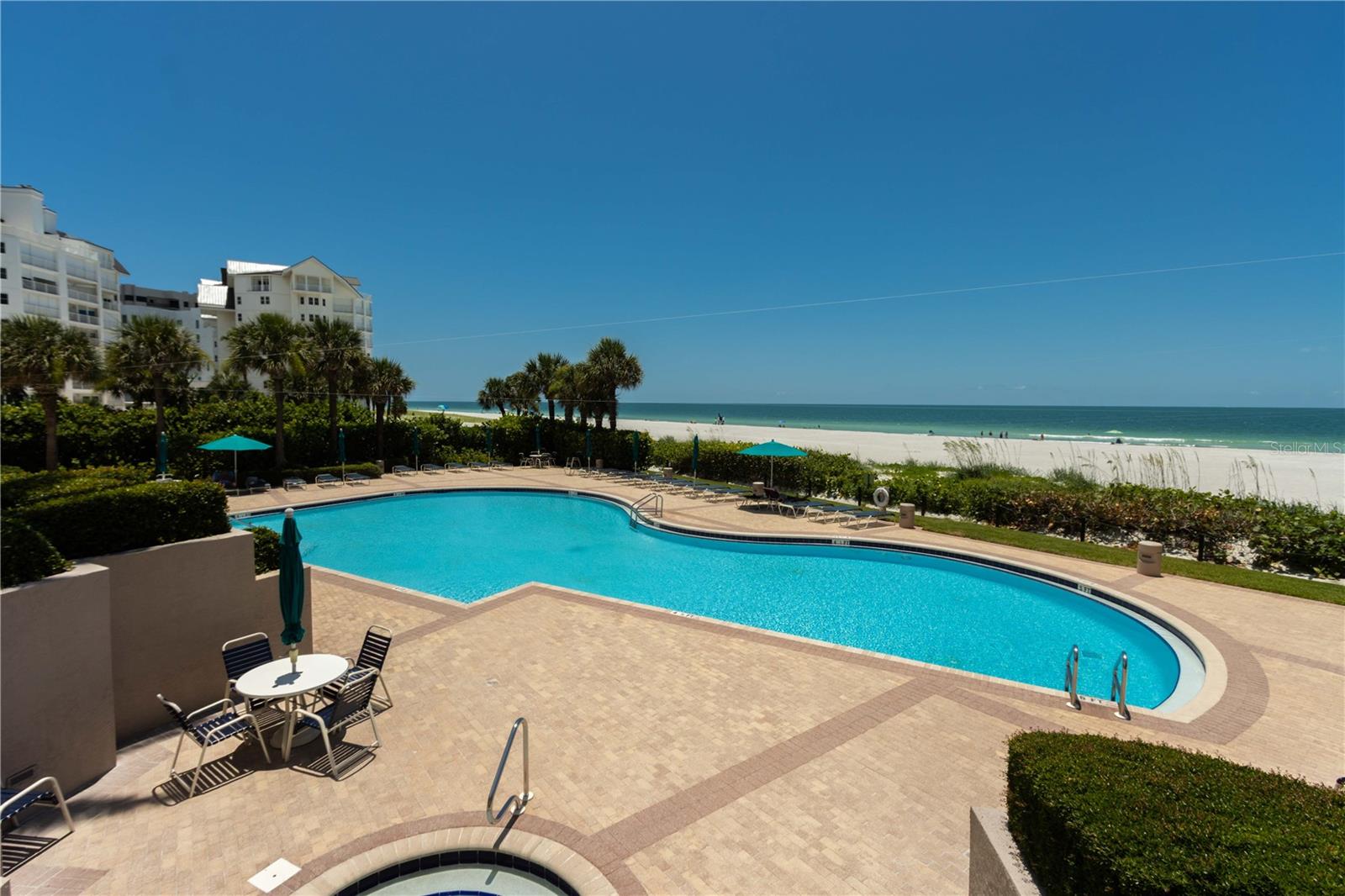 ULTIMAR THREE CONDO - Residential