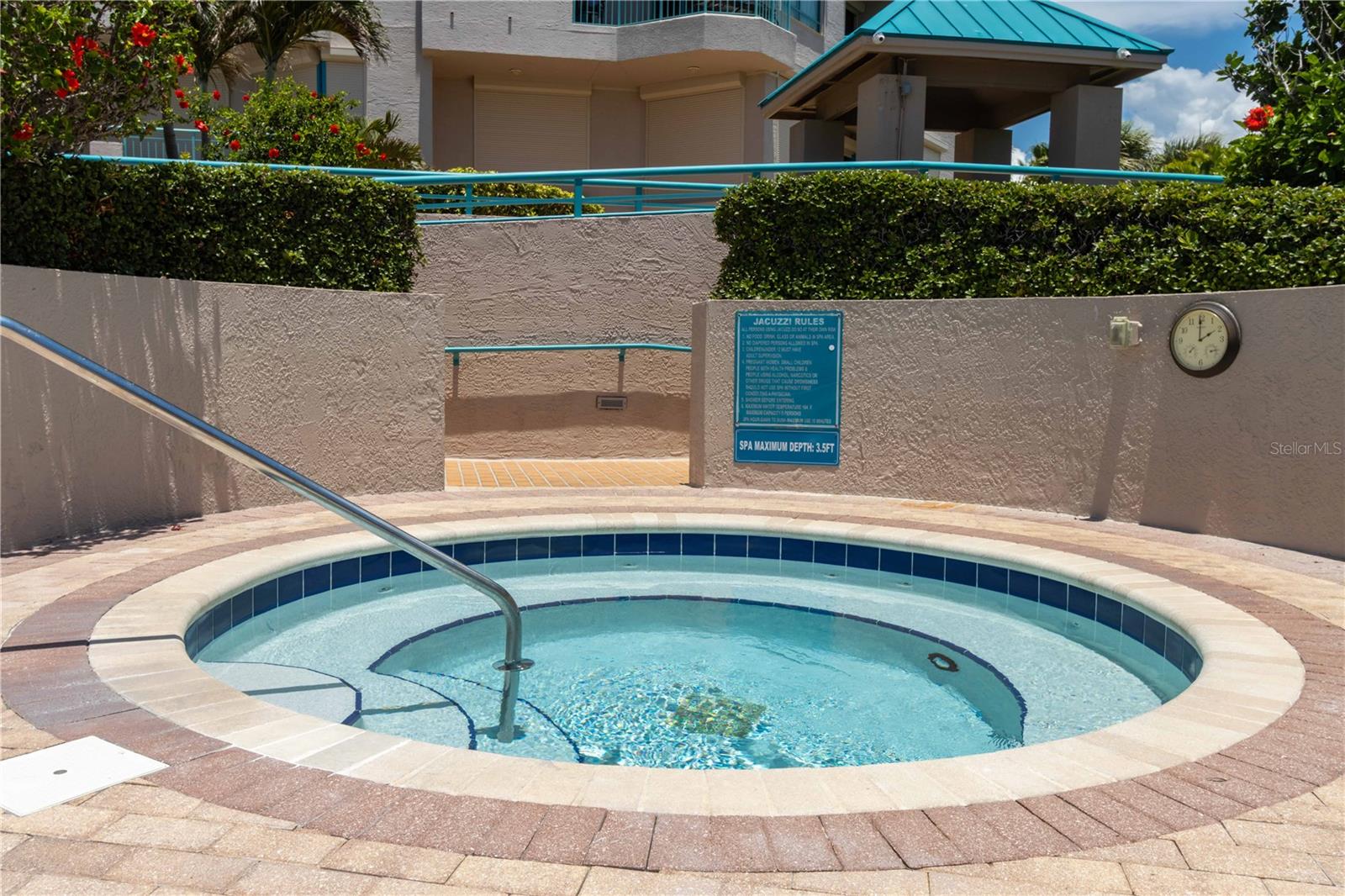 ULTIMAR THREE CONDO - Residential