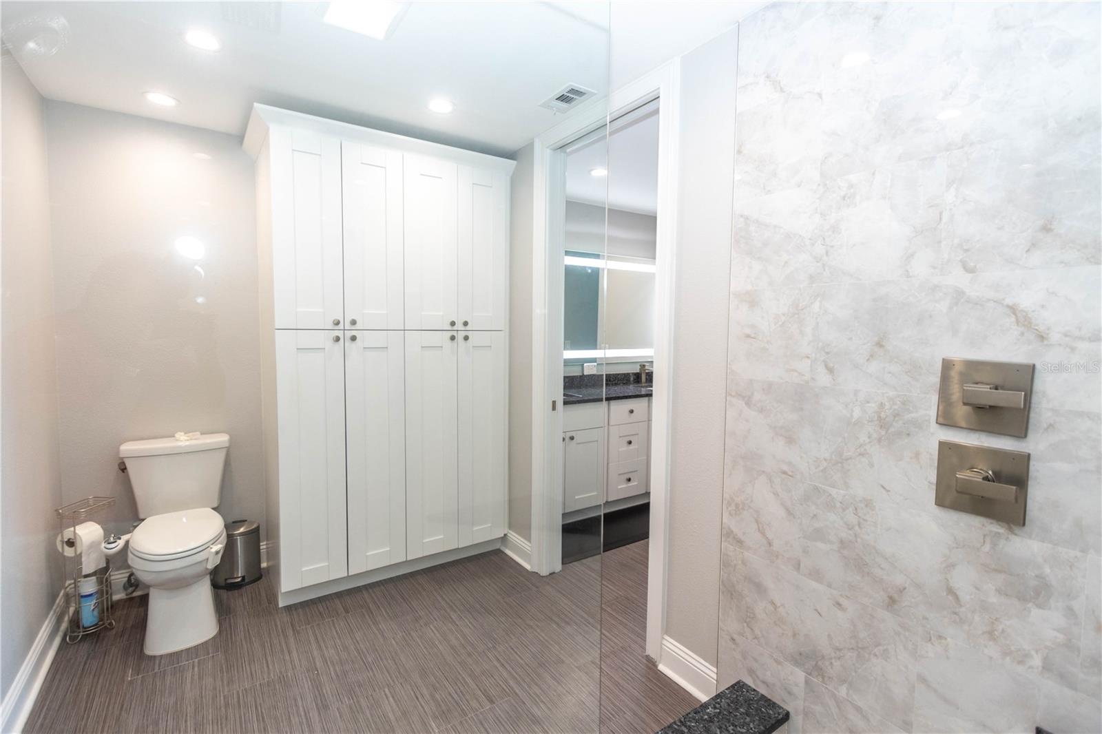 ULTIMAR THREE CONDO - Residential
