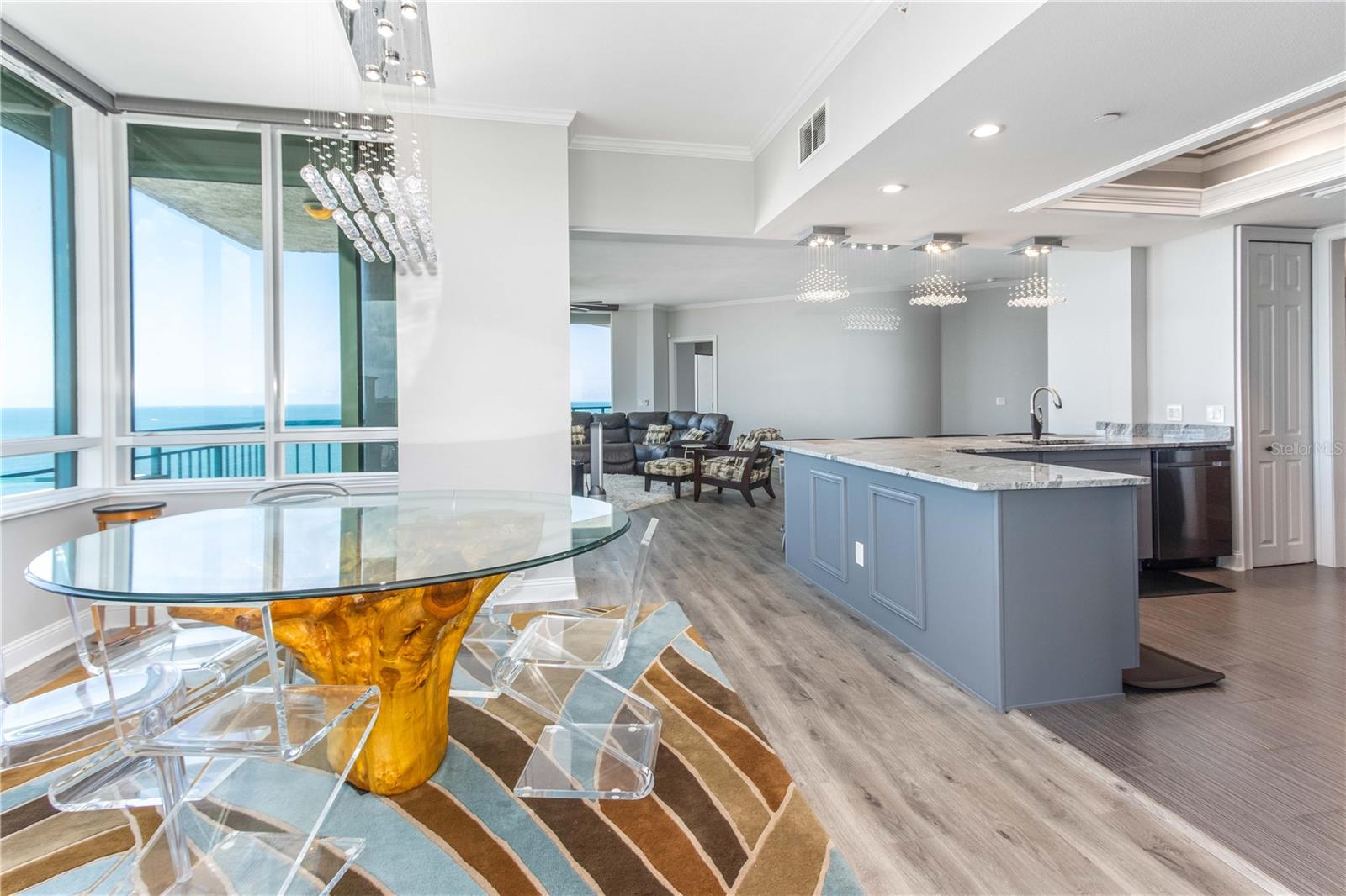 ULTIMAR THREE CONDO - Residential