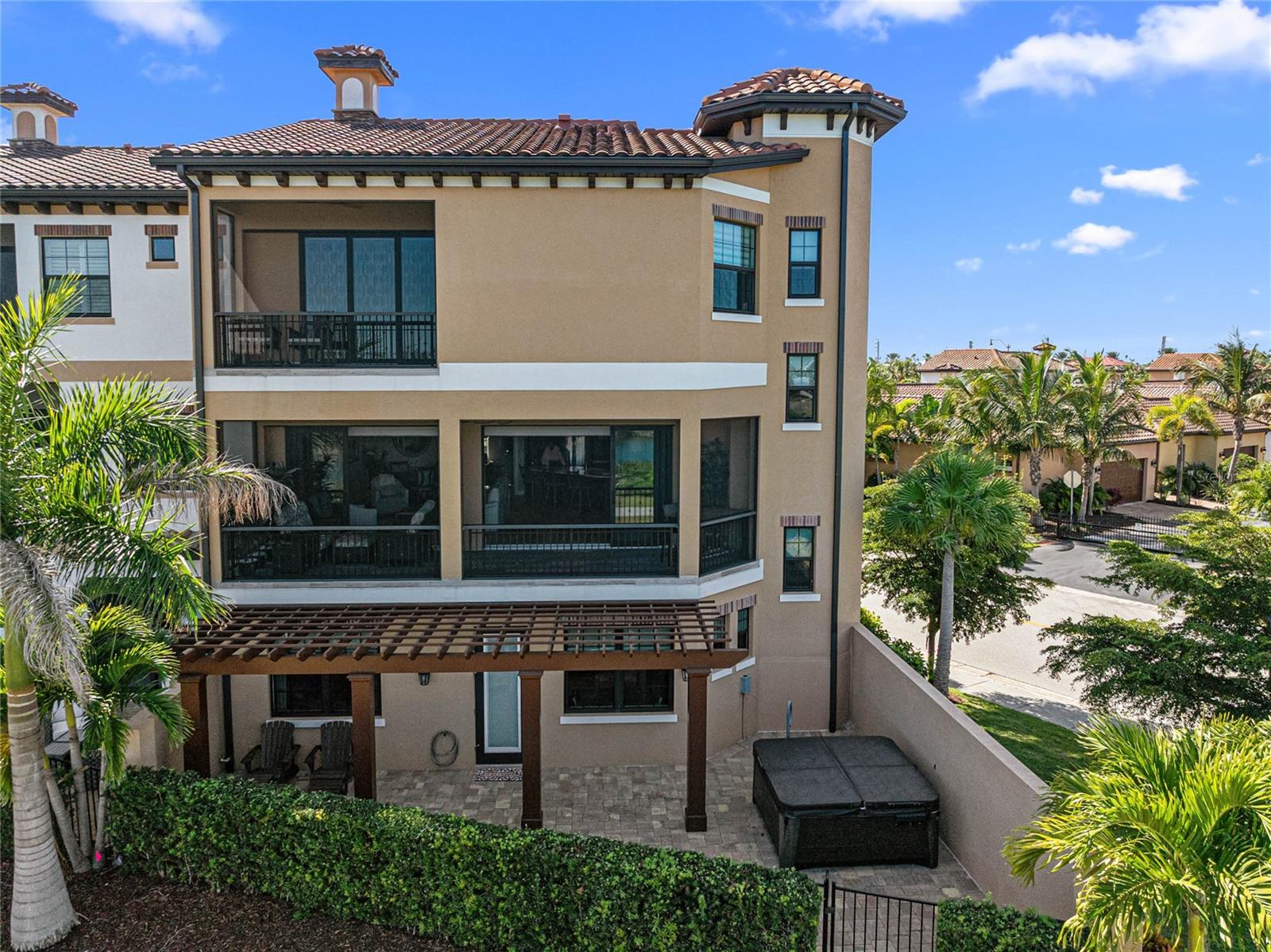 TRA PONTI VILLAGGIO - Residential
