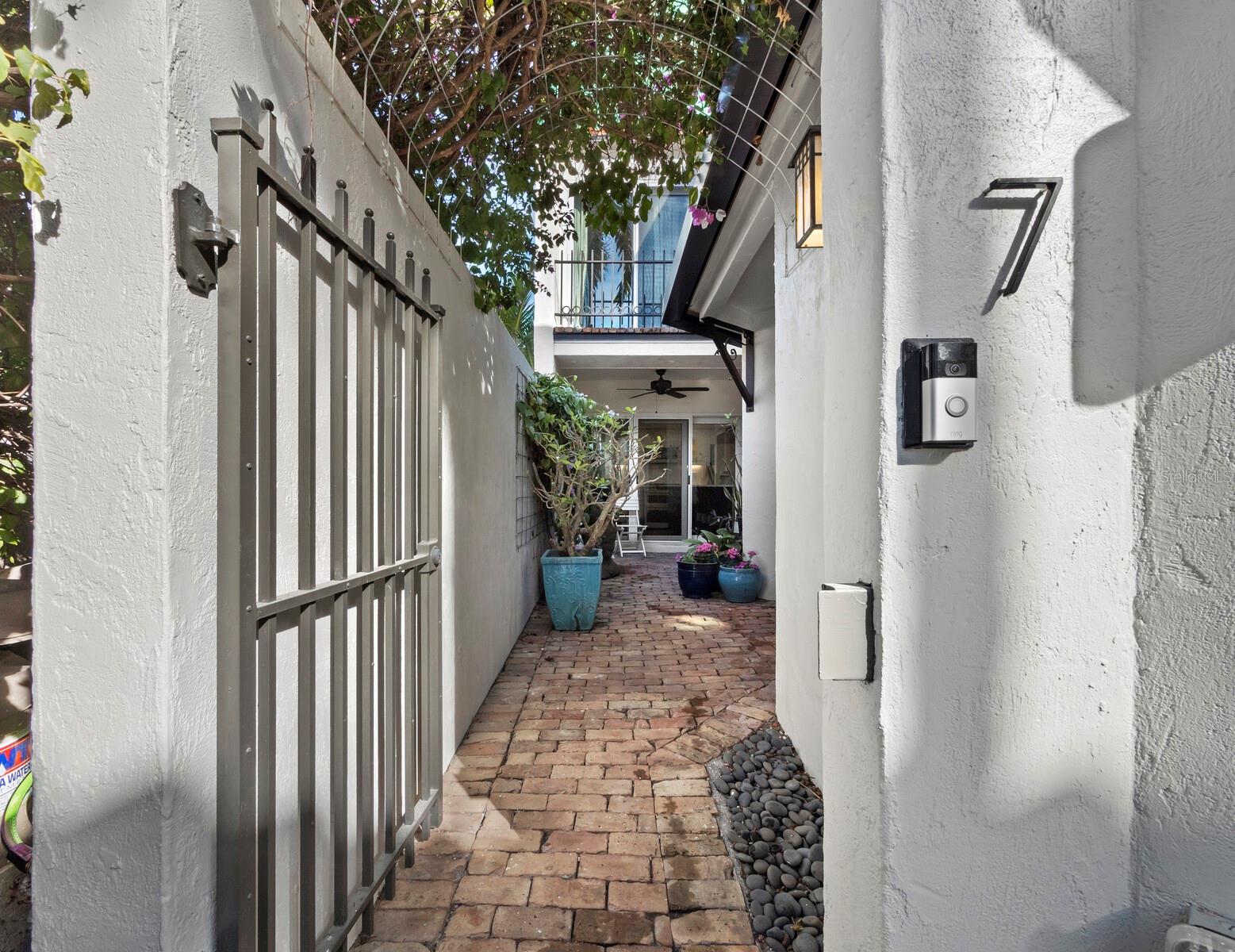 LIBRARY MEWS - Residential