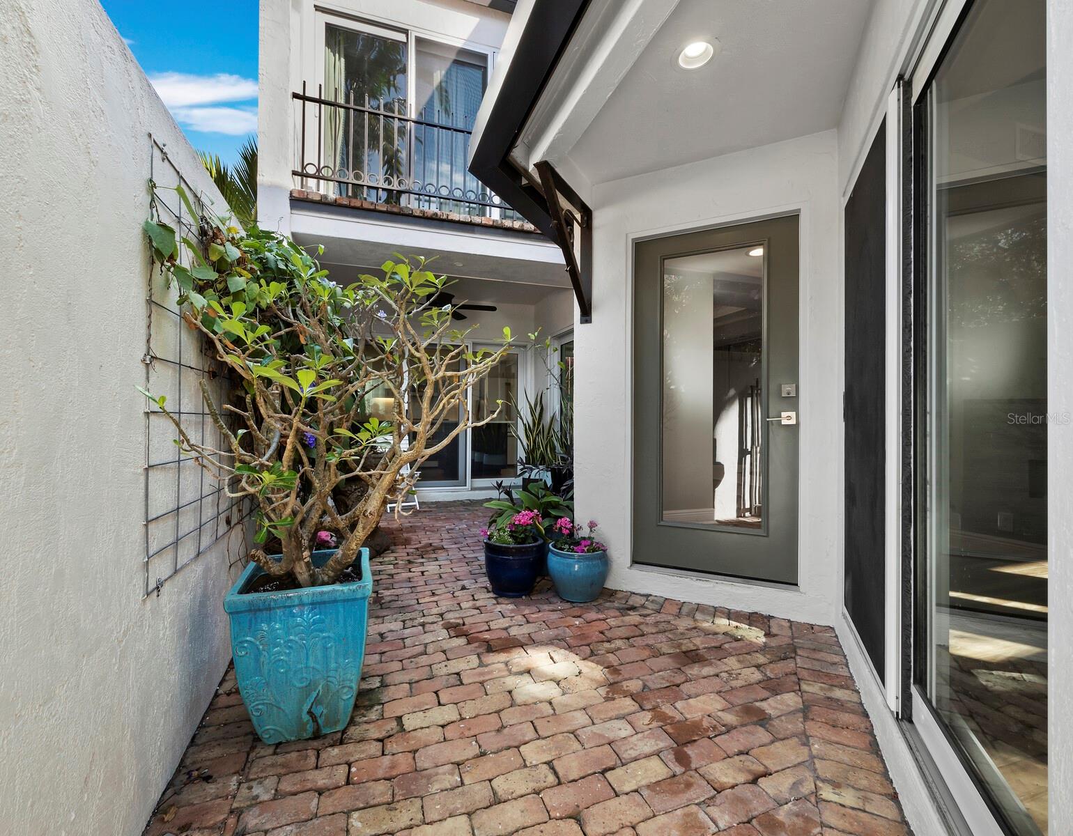 LIBRARY MEWS - Residential