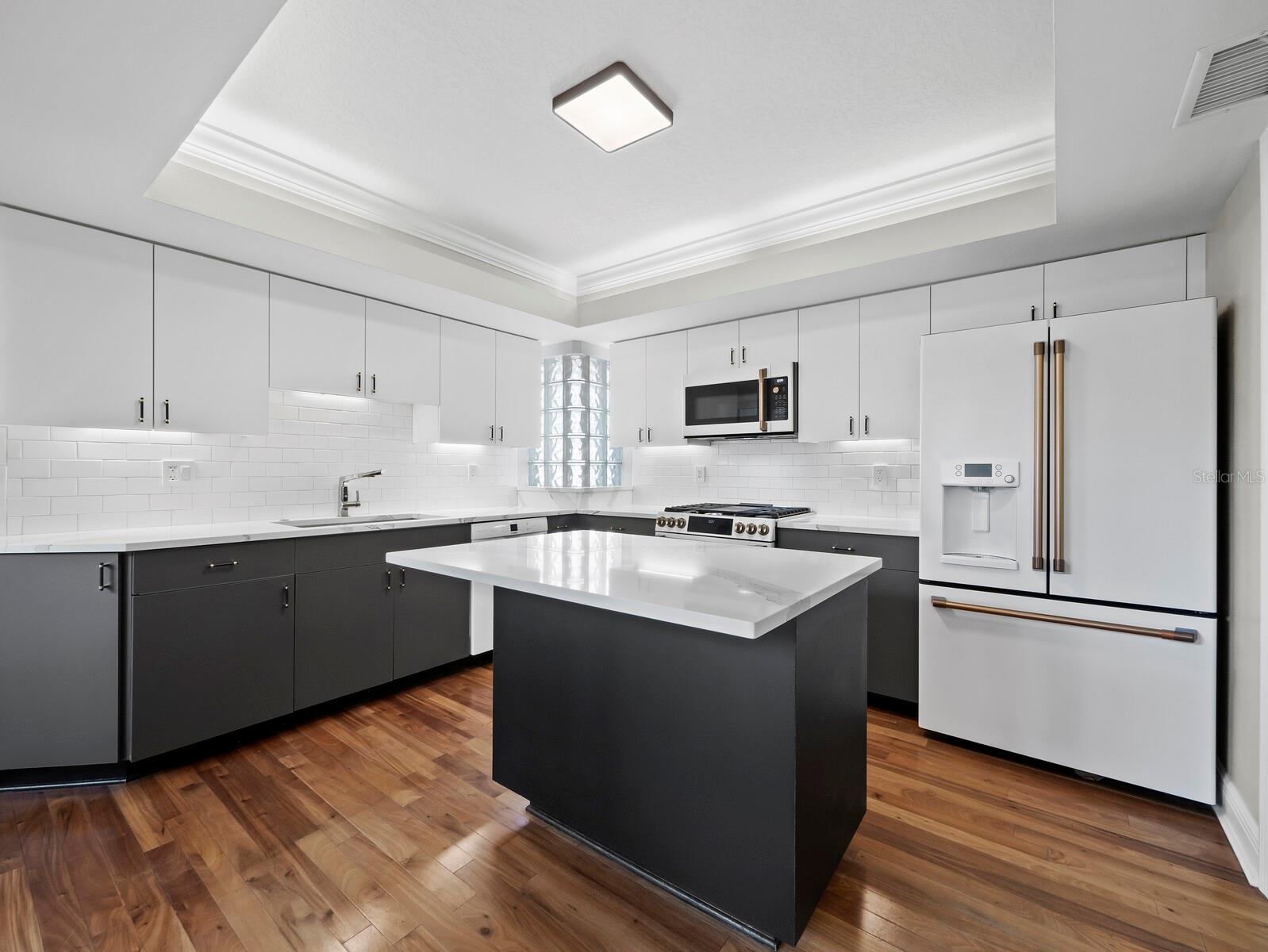 LIBRARY MEWS - Residential