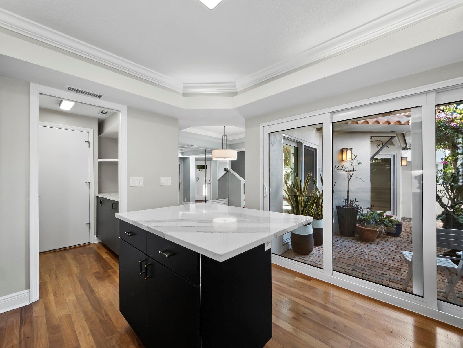 LIBRARY MEWS - Residential
