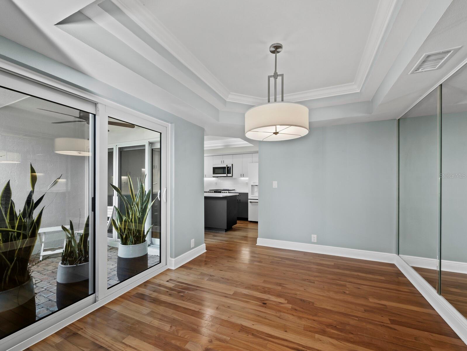 LIBRARY MEWS - Residential