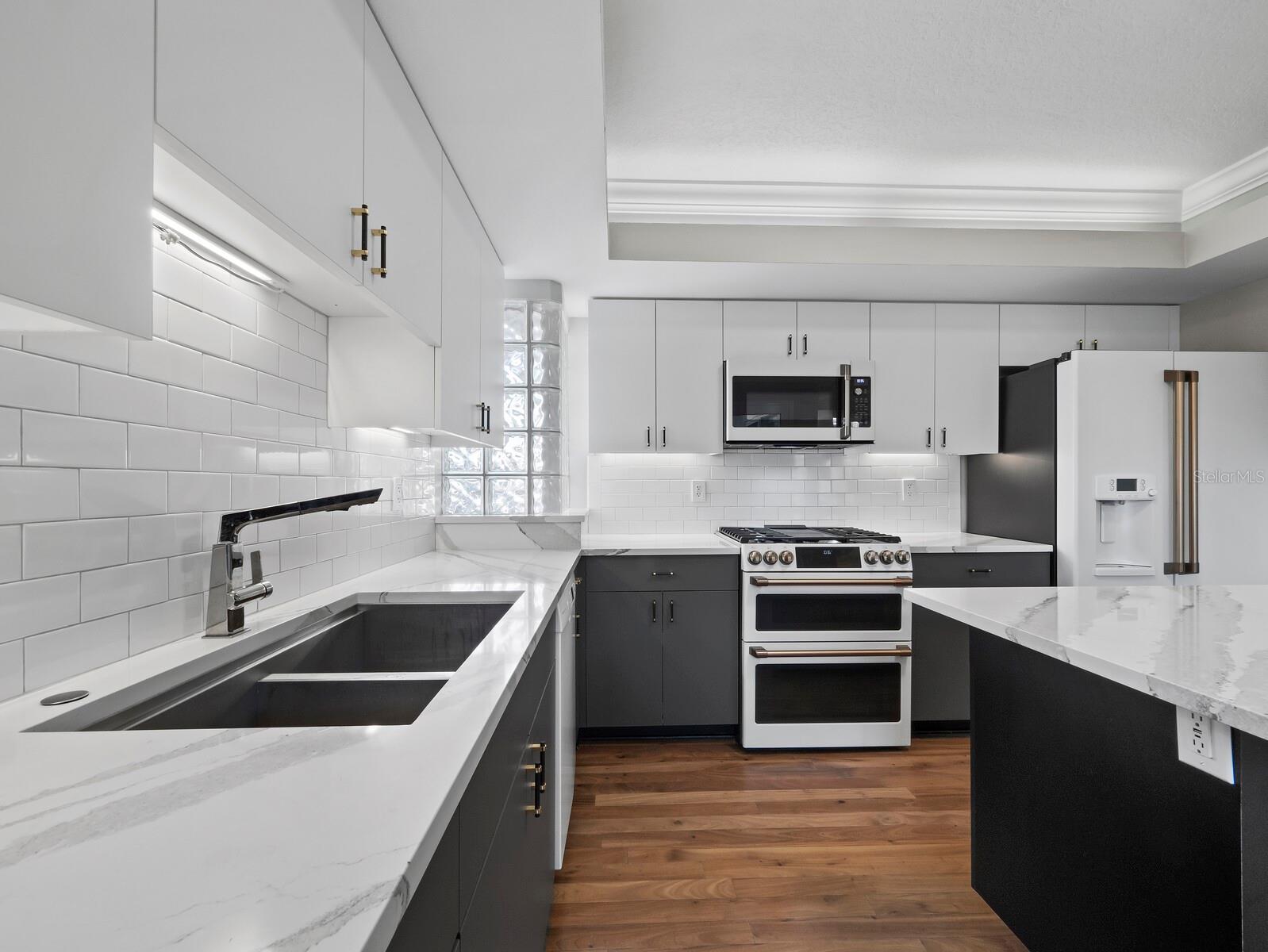 LIBRARY MEWS - Residential