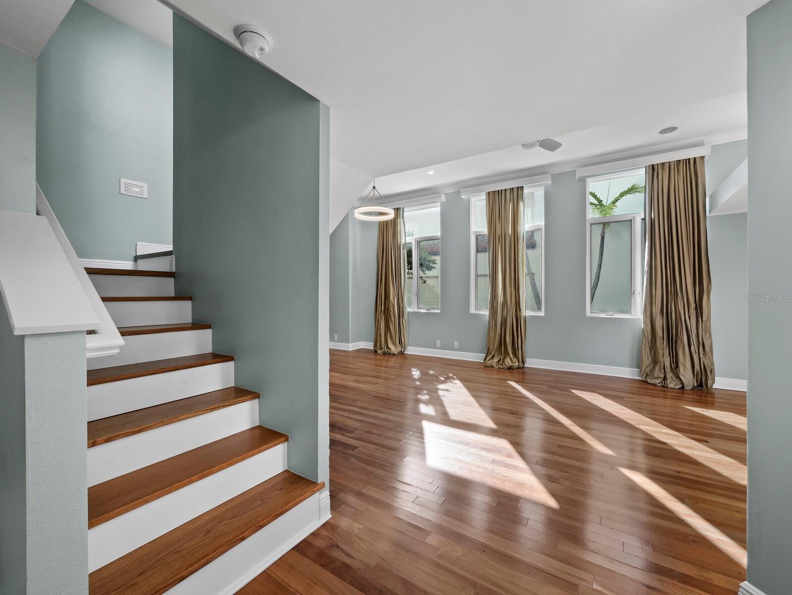 LIBRARY MEWS - Residential
