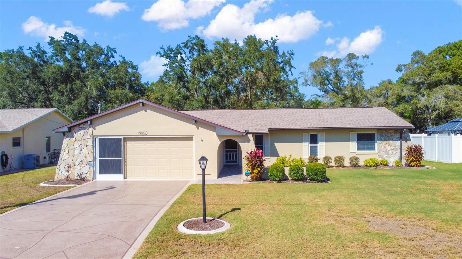 SPRING HILL - Residential