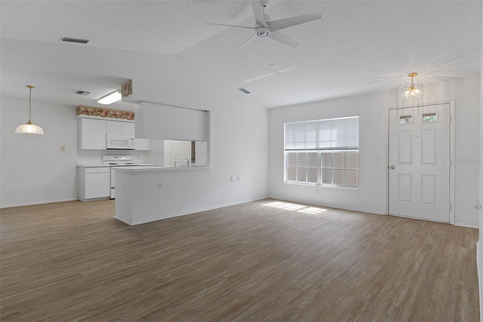 TIMBER PINES - Residential