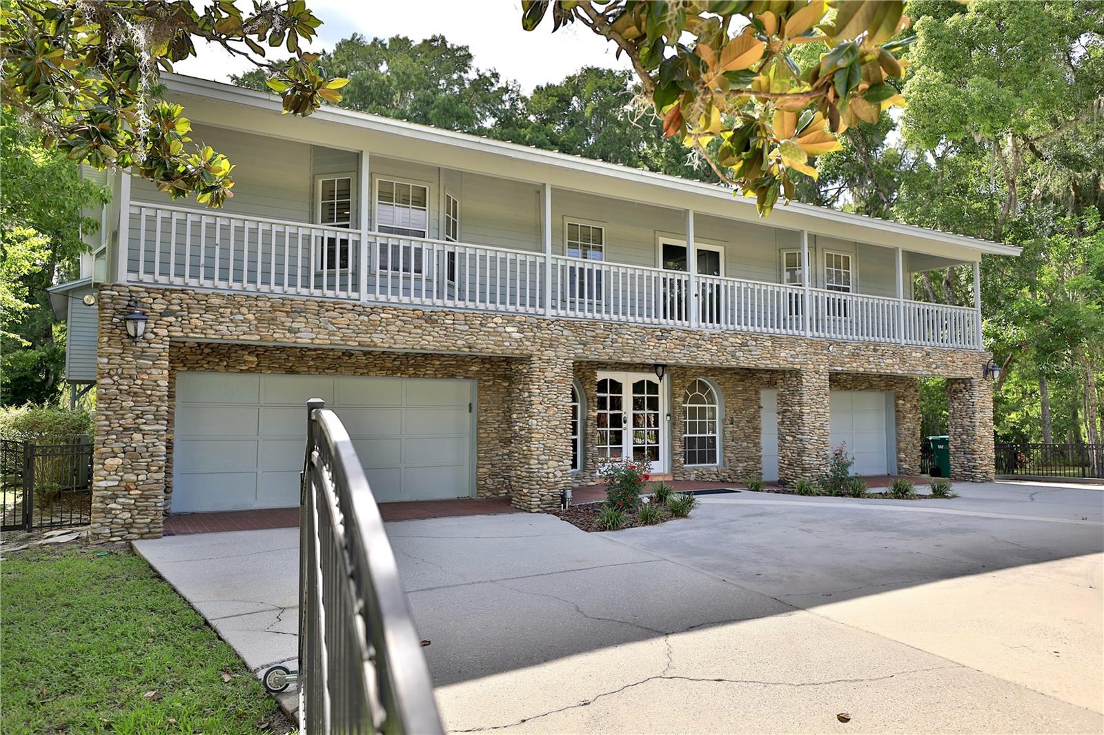 BLUE COVE - Residential