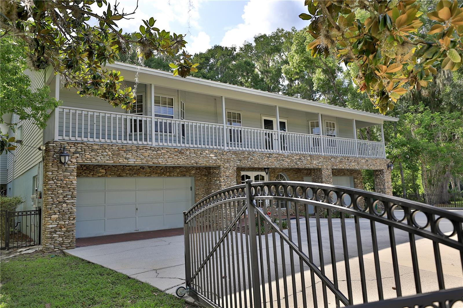 BLUE COVE - Residential