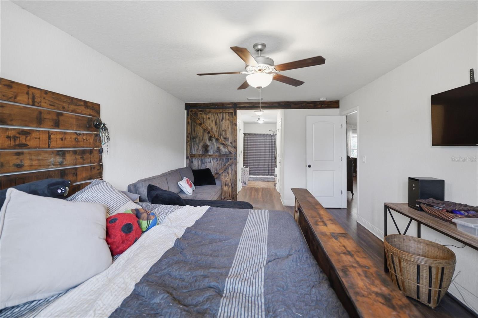 ROYAL HIGHLANDS - Residential
