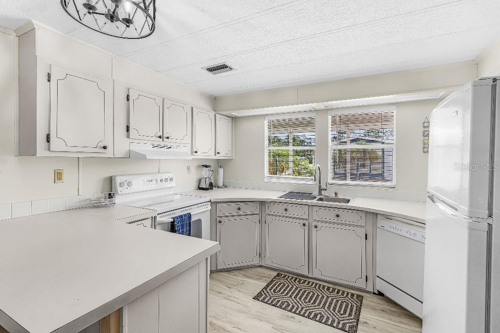ALLIGATOR PARK COOP - Residential