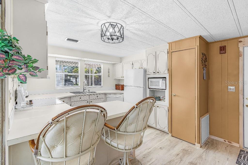 ALLIGATOR PARK COOP - Residential