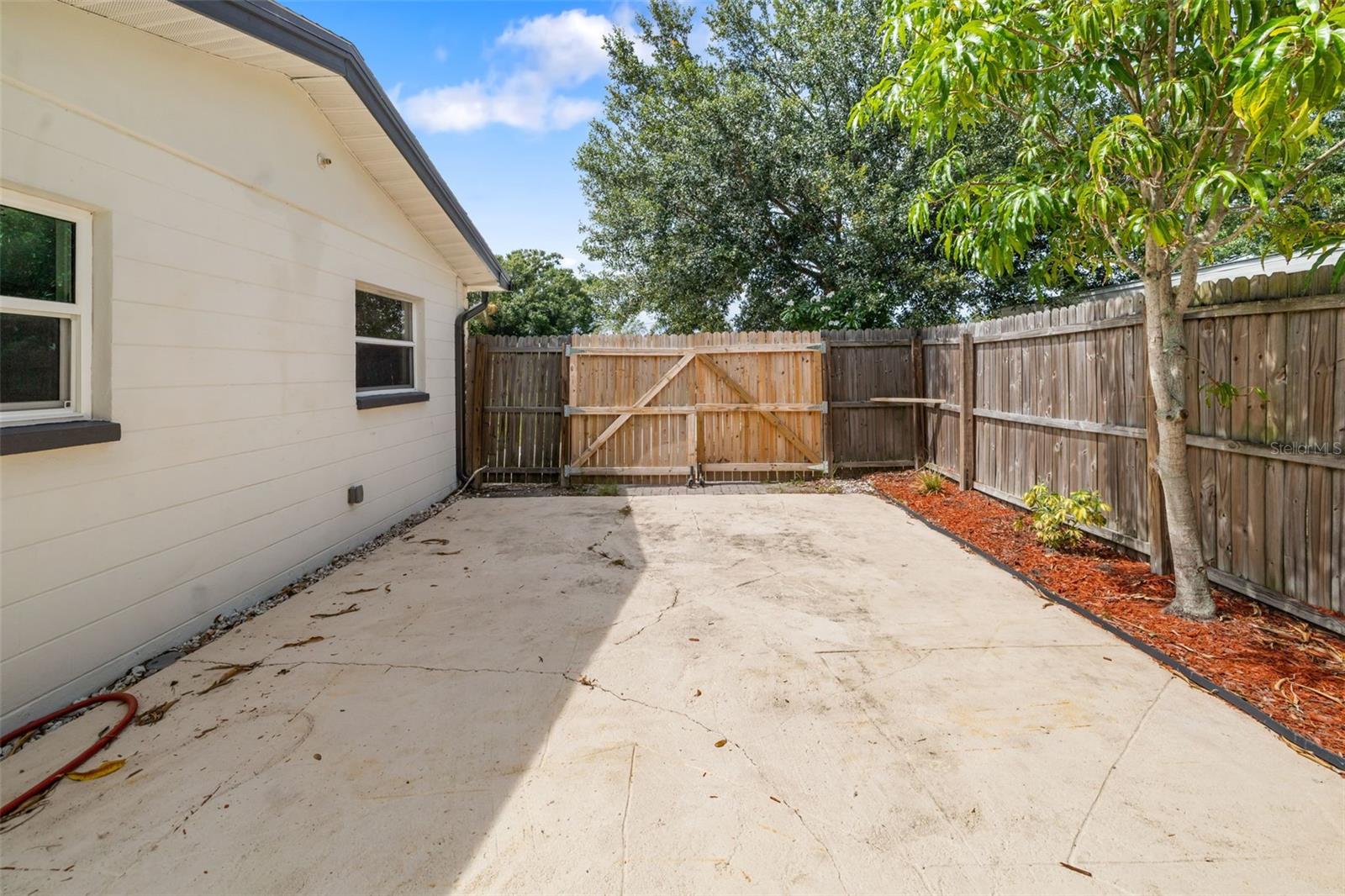 SUNNY LAWN ESTATES - Residential Lease